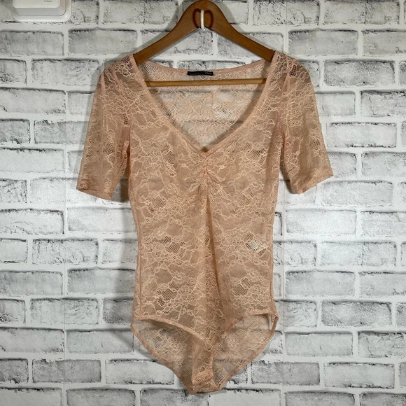 Women’s ZARA peach lace bodysuit Small - Picture 1 of 4